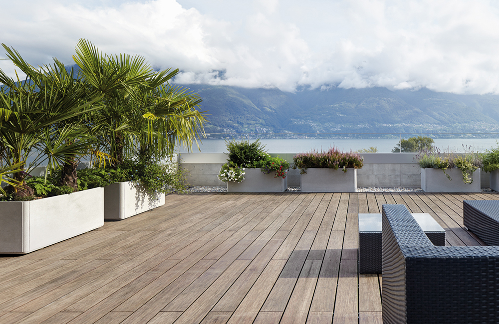 Terrasse en bois bord de mer