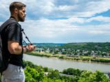 voyageur avec sac